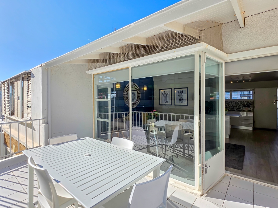 2 Bedroom Property for Sale in Sea Point Western Cape
